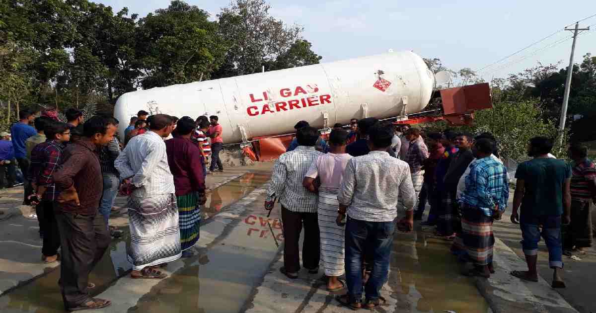 Traffic movement on Kushtia-Ishwardi highway restored